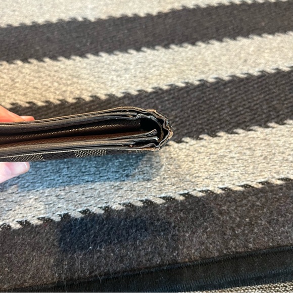 Louis Vuitton bifold wallet - Picture 3 of 12